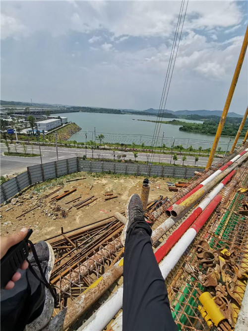 吉林市作业中发生设备损坏或人员意外，责任怎么划分？